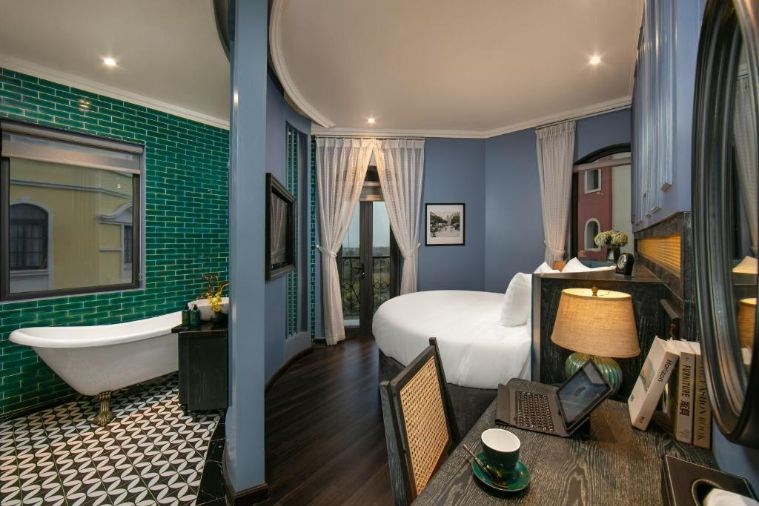 Phòng Oval Secret Suite